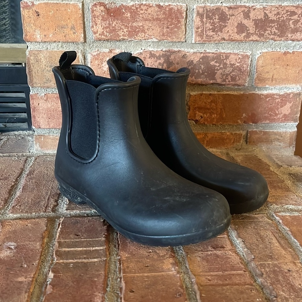 Crocs Freesail Chelsea Black Boots